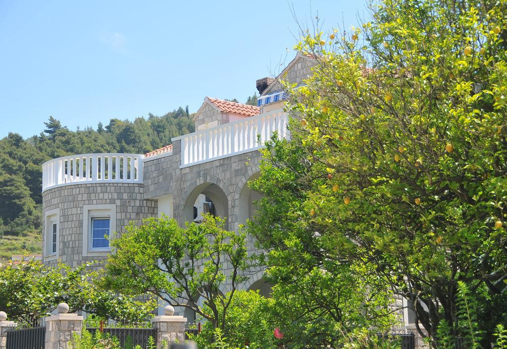Villa Mirjana 로푸드 외부 사진