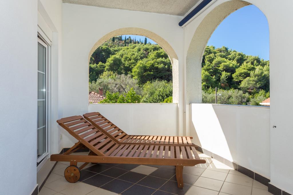 Villa Mirjana 로푸드 외부 사진